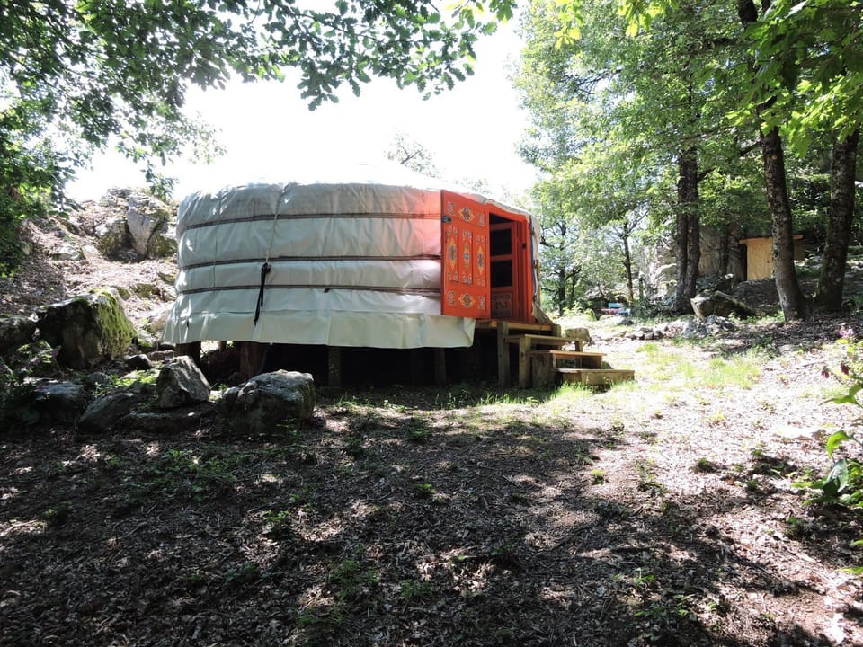 Yourte mongole Luxury tent in Occitanie
