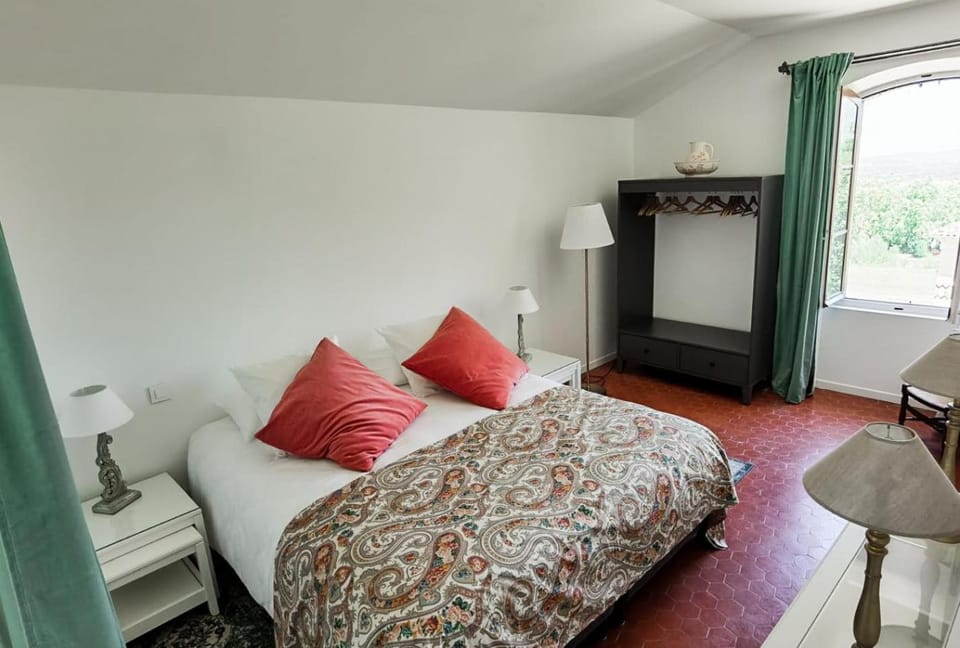 Le Pavillon d'Arnajon Bed and Breakfast in Le Puy-Sainte-Réparade