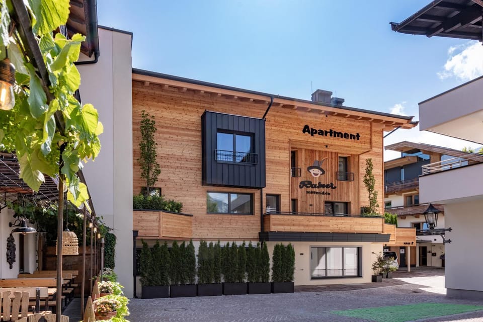 Property building, Facade/entrance, View (from property/room), Balcony/Terrace