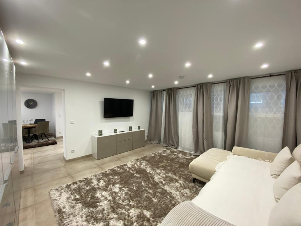 Living room, Photo of the whole room