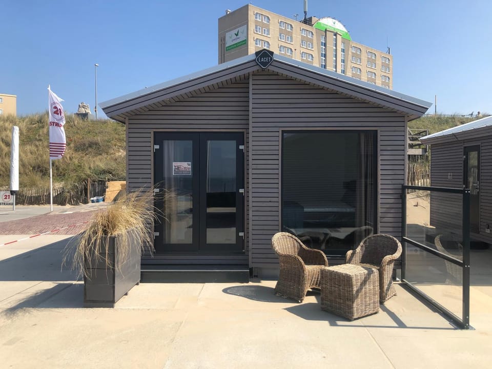 STRAND 21 hotelchalets Chalet in Zandvoort