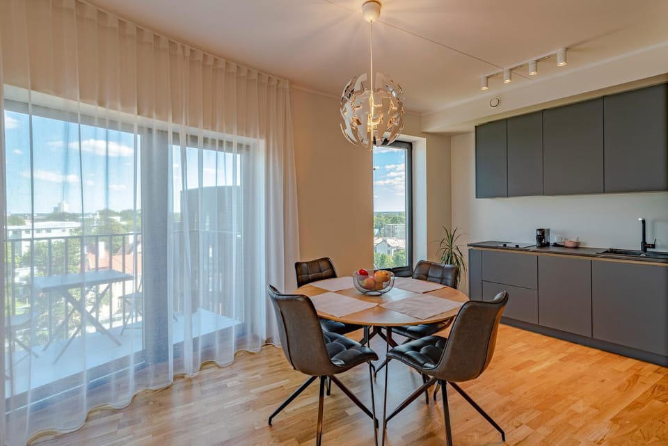 Coffee/tea facilities, Kitchen or kitchenette, Dining area