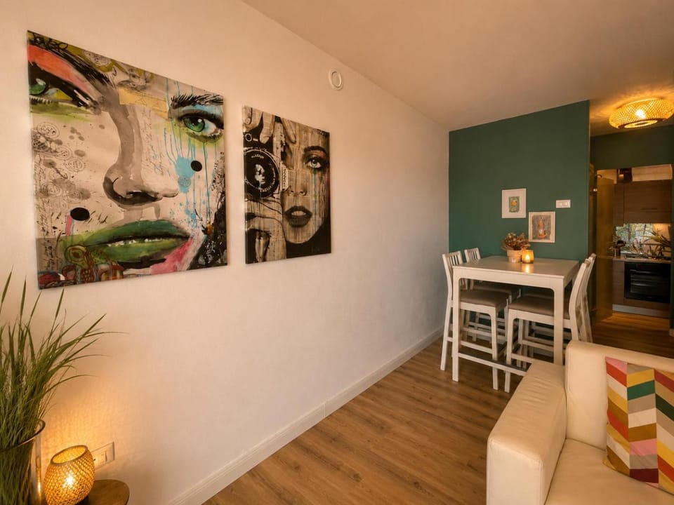 Communal lounge/ TV room, Living room