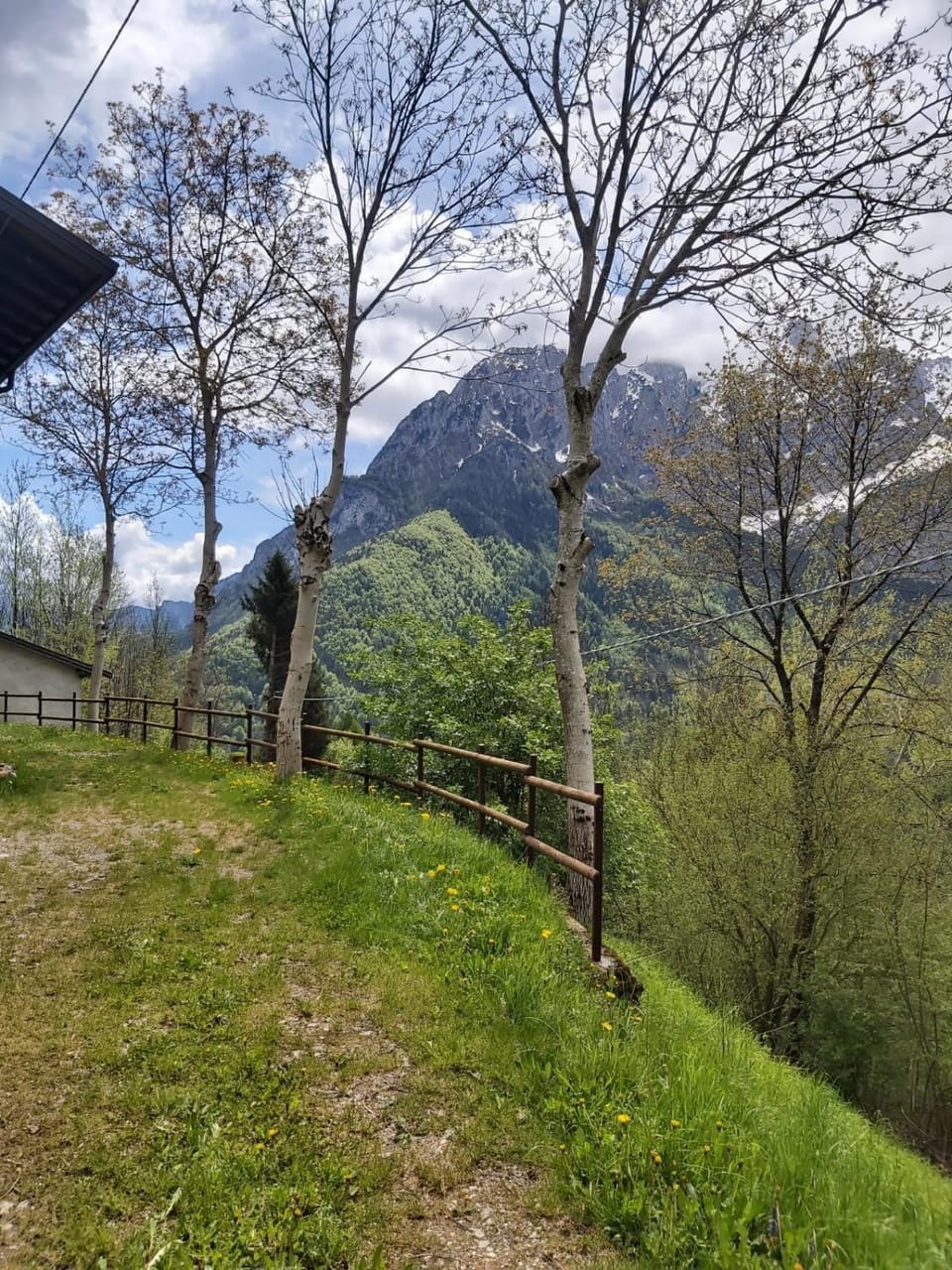 Azzone Cascina nel verde House in Province of Brescia