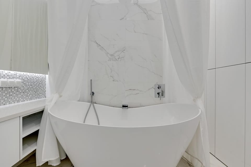 Bathroom, Bath