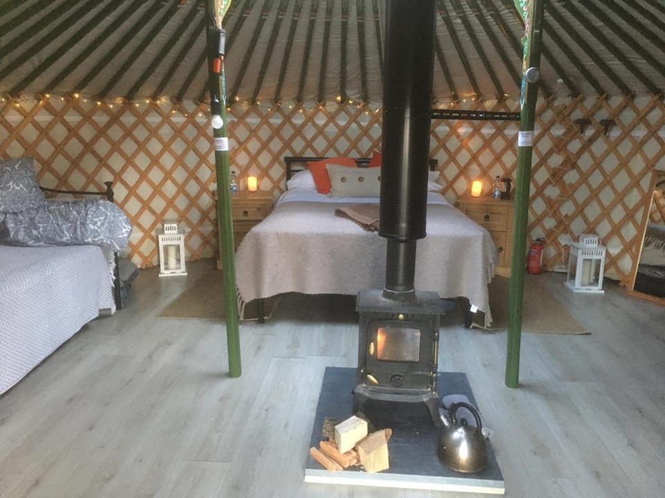 Penbedw Uchaf Estate - Rural retreats, tennis Luxury tent in Wales