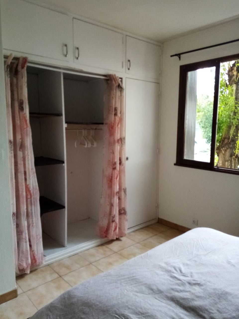 Chambre double Rosalie en colocation Apartment in Montpellier