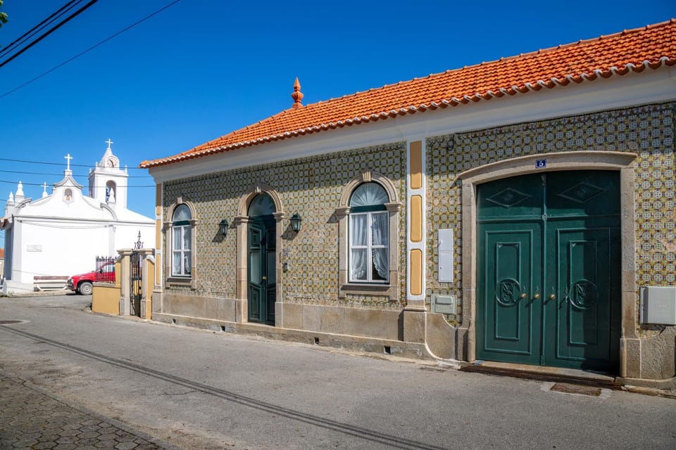 Property building, Facade/entrance, Off site, Parking