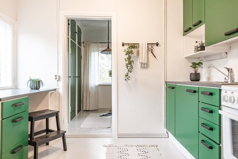 Kitchen or kitchenette