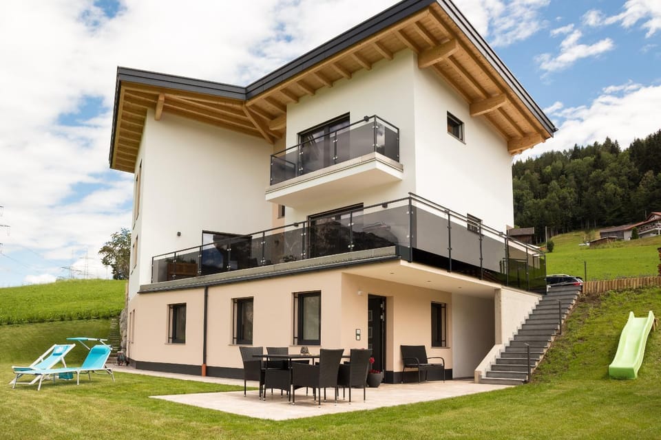 Property building, Garden