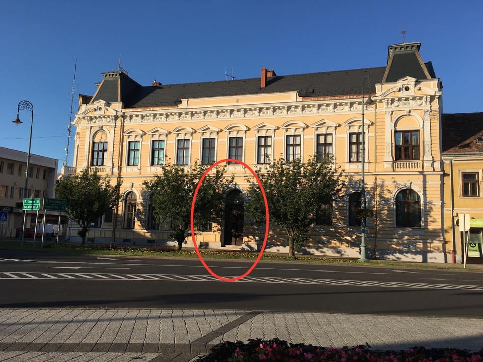 Property building, Location