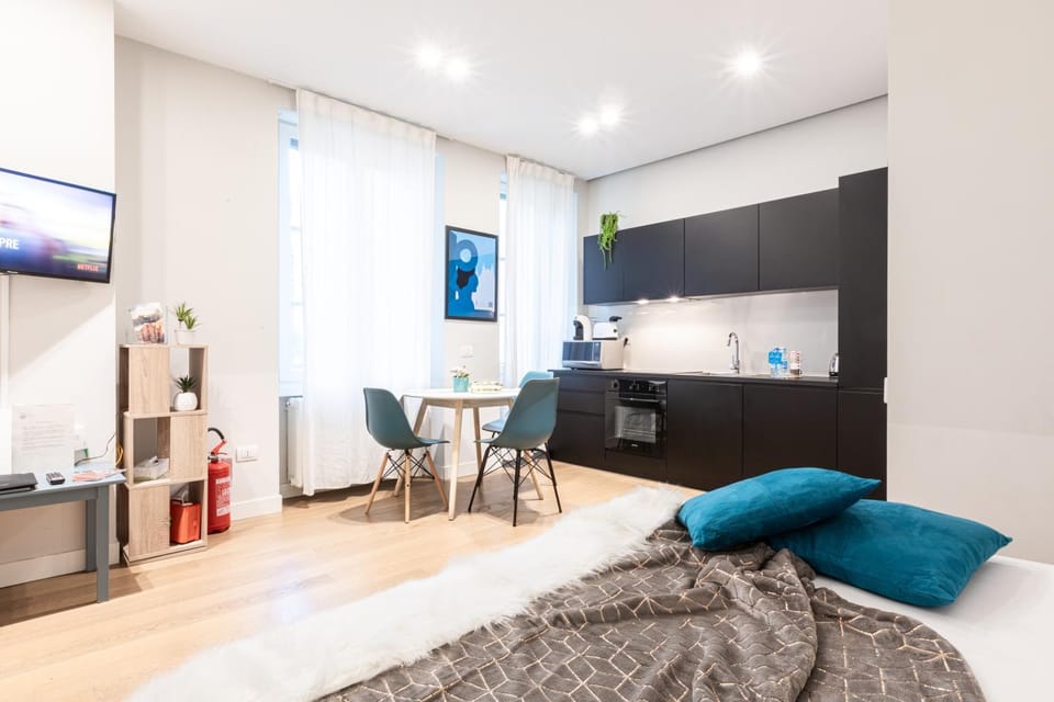 Kitchen or kitchenette, Photo of the whole room, Dining area