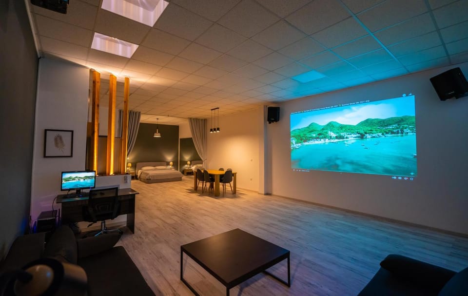 Cinema Zeus Studios - by Avelink Apartment in East Attica Regional Unit, Greece