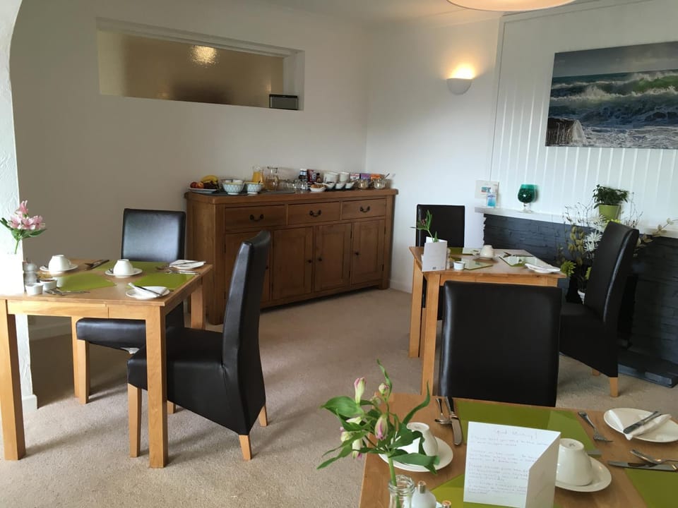 Dining area, Internal: Not applicable to any particular room