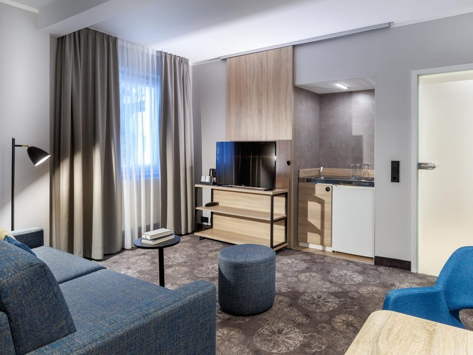 Kitchen or kitchenette, Living room, Seating area