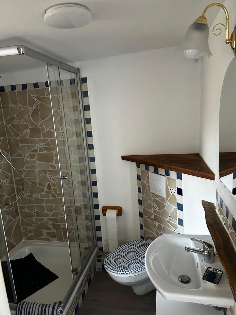 Shower, Toilet, Bathroom