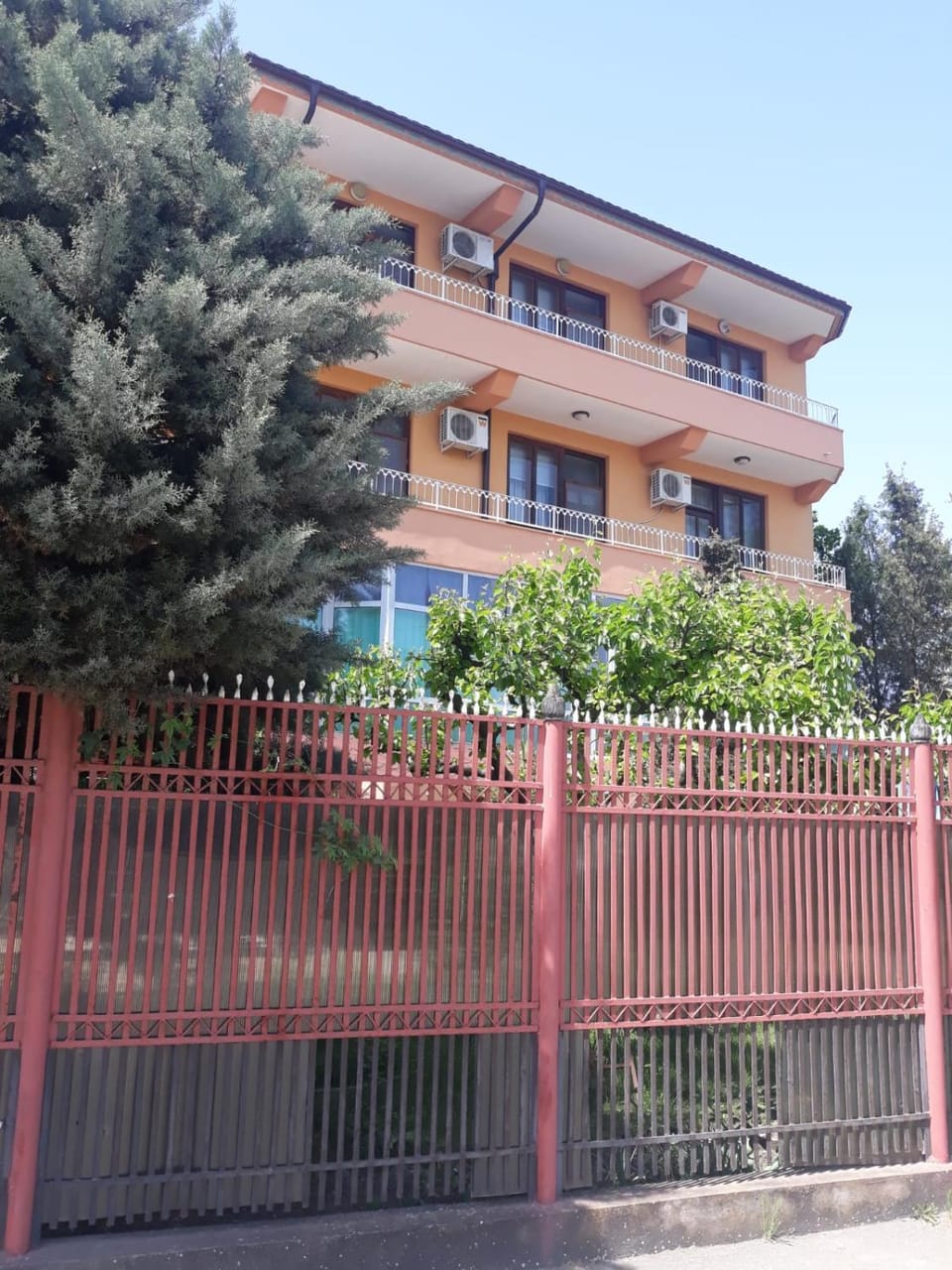 Property building, Day