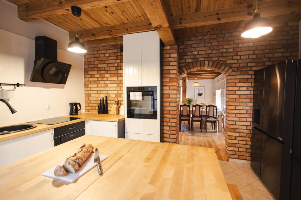 DOM POD STRZECHĄ, NAD RZEKĄ - 200m2 House in Pomeranian Voivodeship