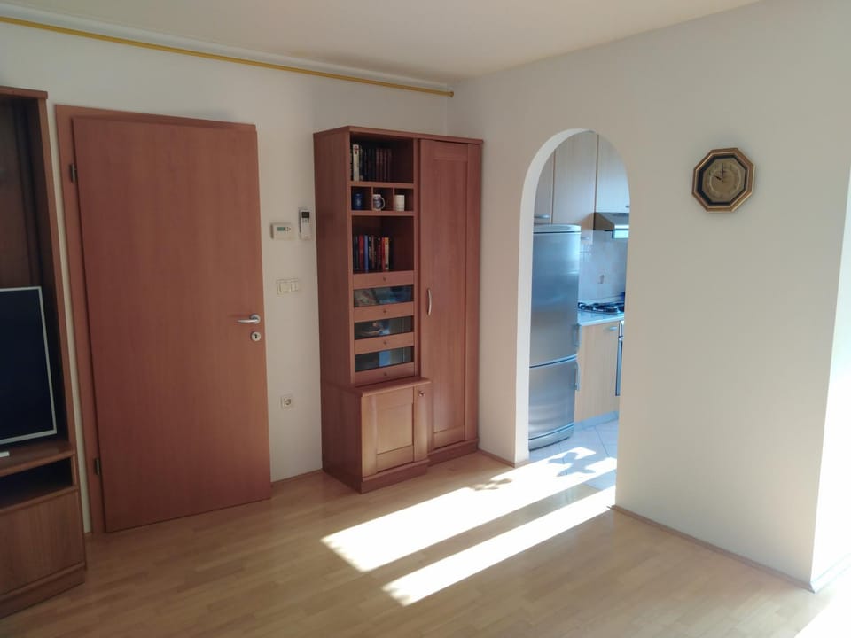 Library, Living room