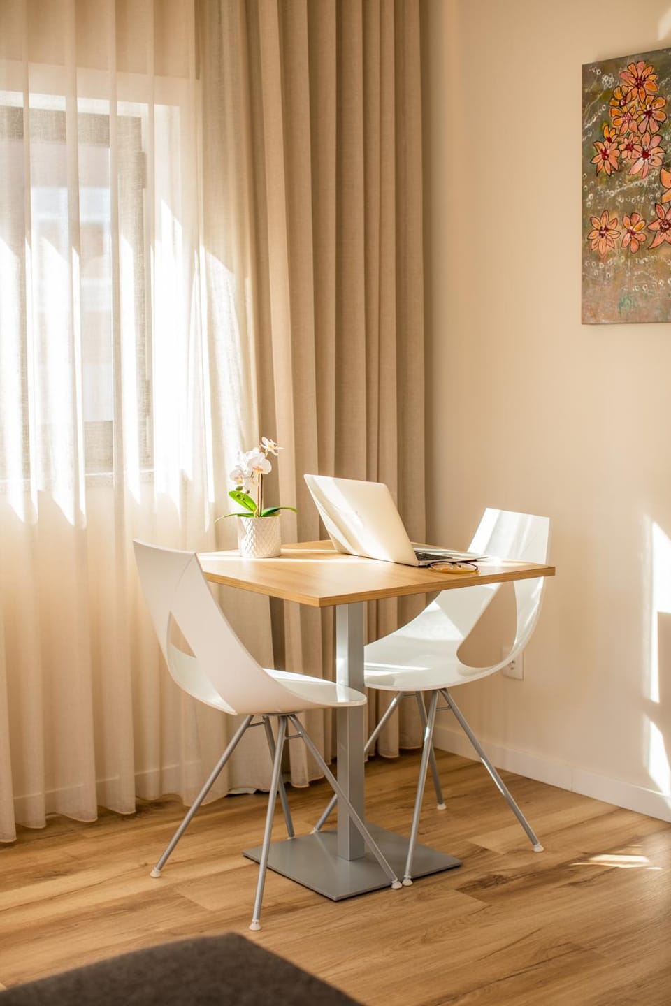 Business facilities, Seating area, Dining area