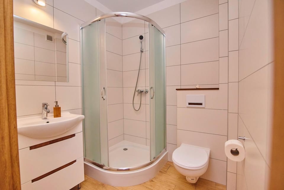 Shower, Toilet, Bathroom, Photo of the whole room