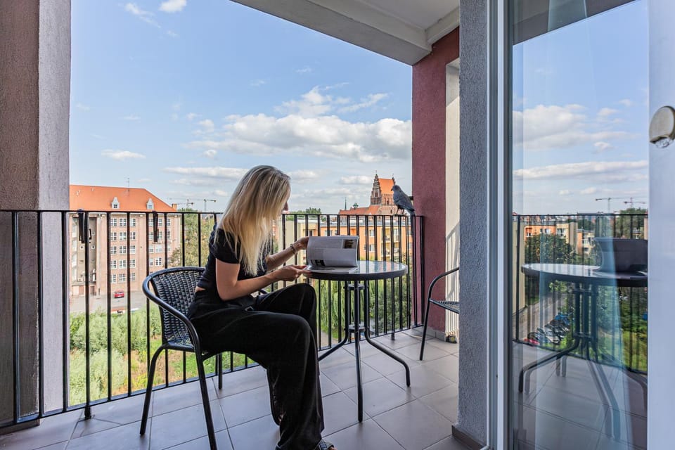 Patio, Day, People, View (from property/room), Balcony/Terrace, Living room, Seating area, Dining area, group of guests