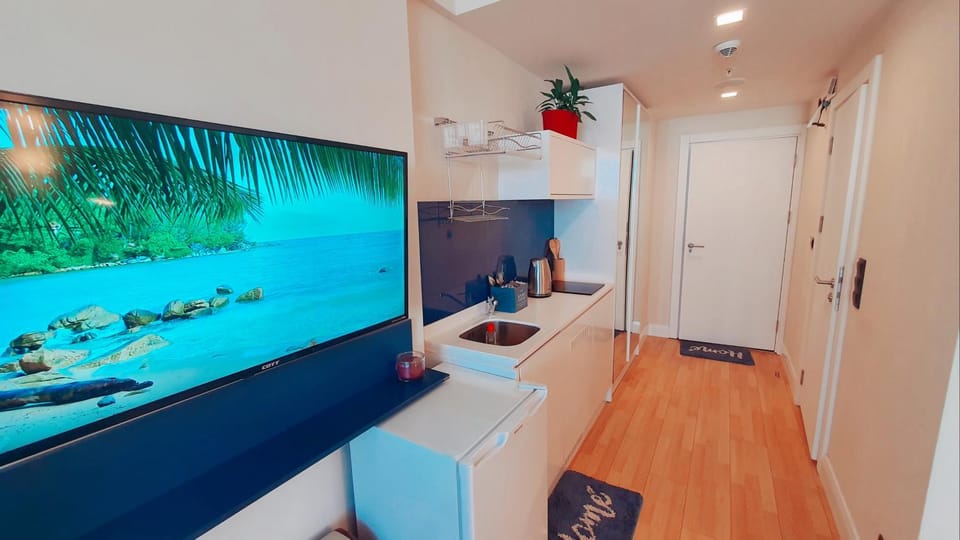 TV and multimedia, Kitchen or kitchenette