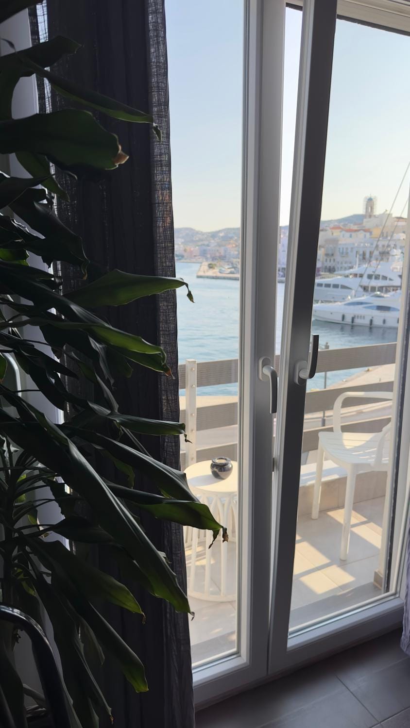 View (from property/room), City view, Sea view, Sea view
