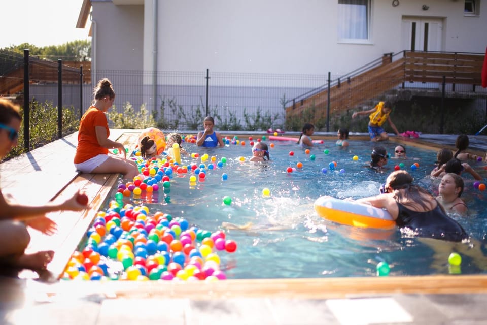 Swimming pool, Swimming pool
