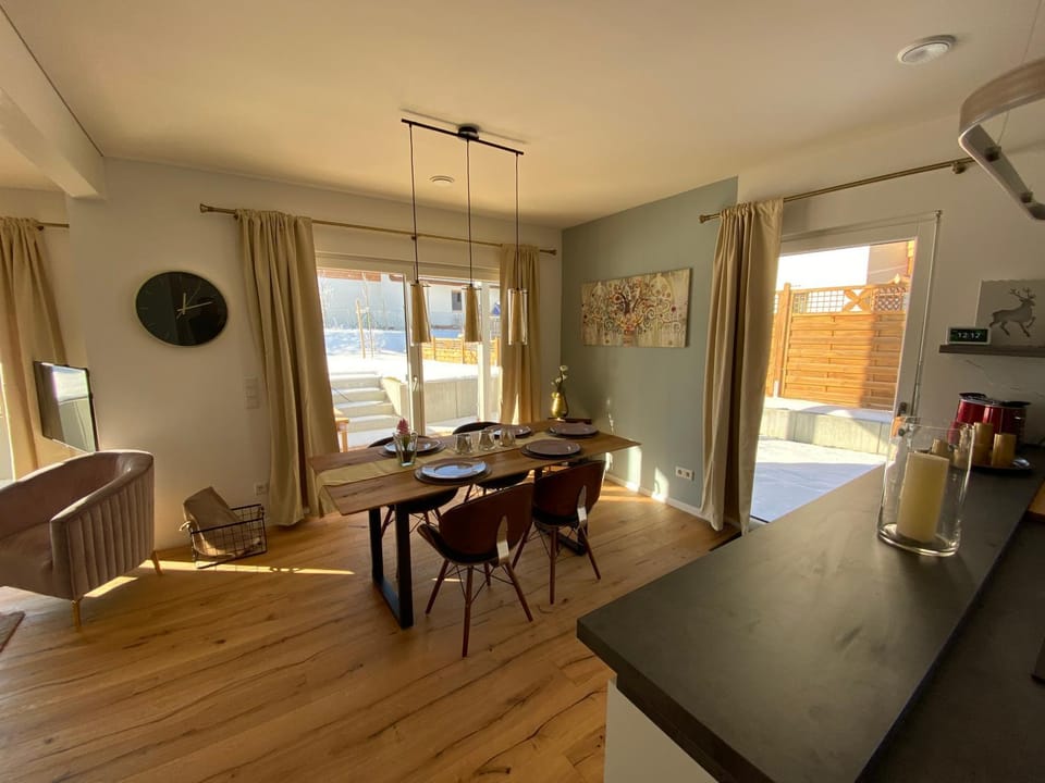 Kitchen or kitchenette, Living room, Dining area