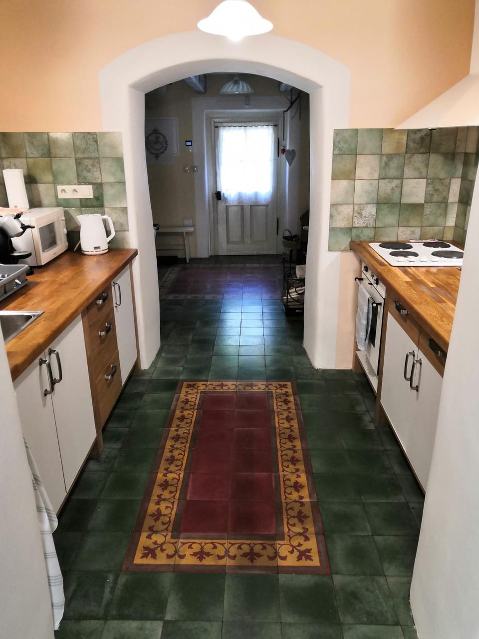 Kitchen or kitchenette