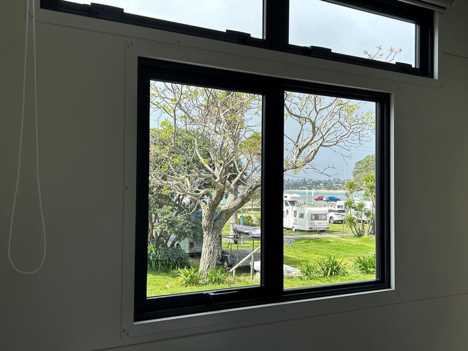 Takapuna Beach Holiday Park Campground/ 
RV Resort in Auckland