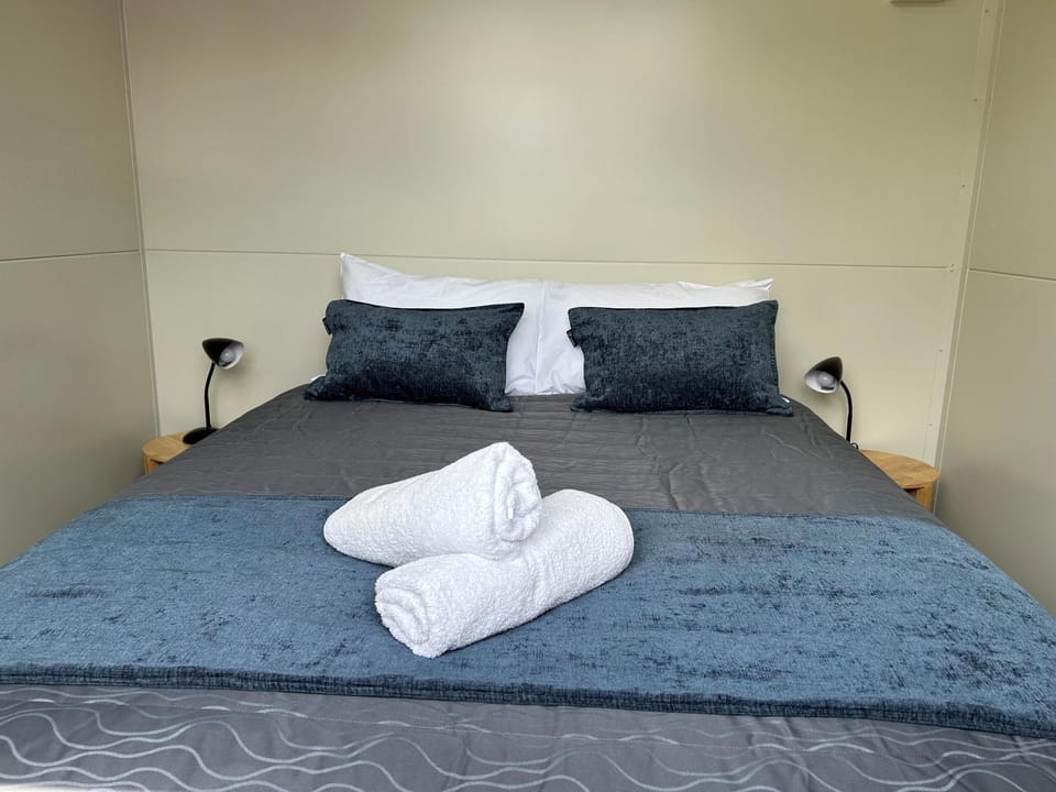 Takapuna Beach Holiday Park Campground/ 
RV Resort in Auckland