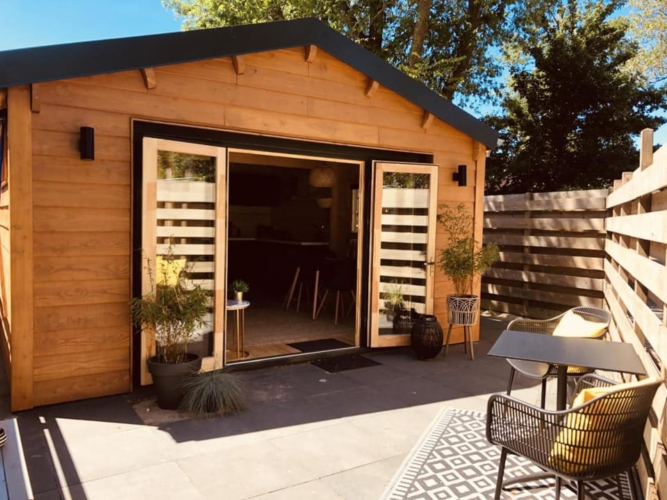 Patio, Facade/entrance, Garden, Balcony/Terrace
