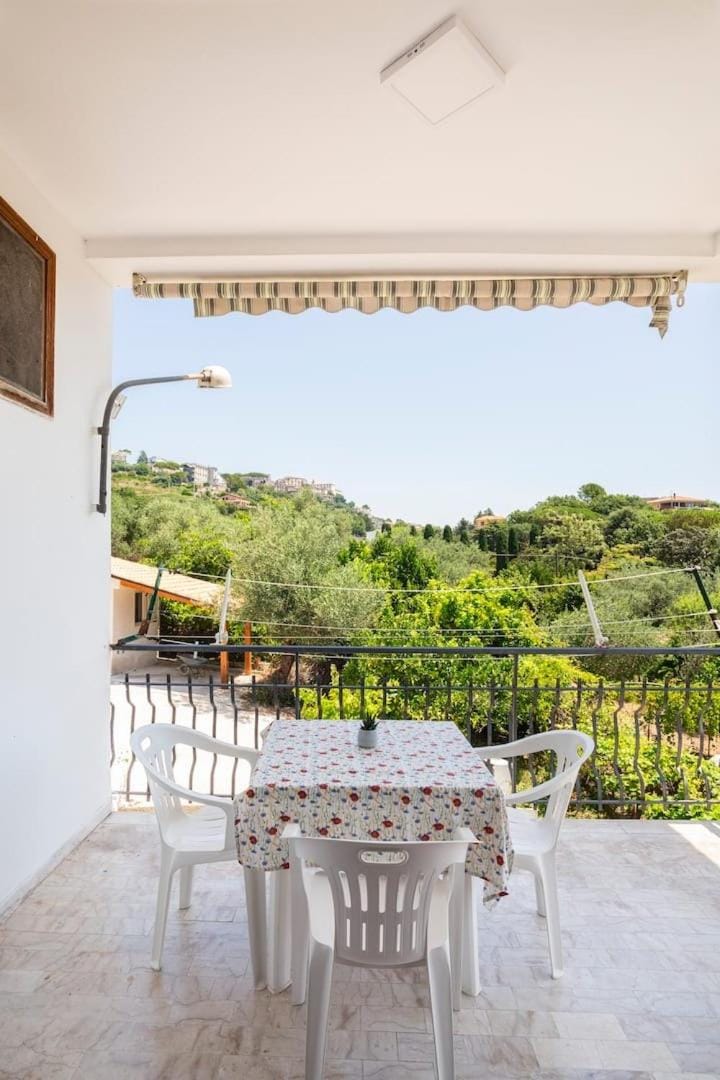 guesthouseminturnoit Lucia Sparagna Apartment in Lazio