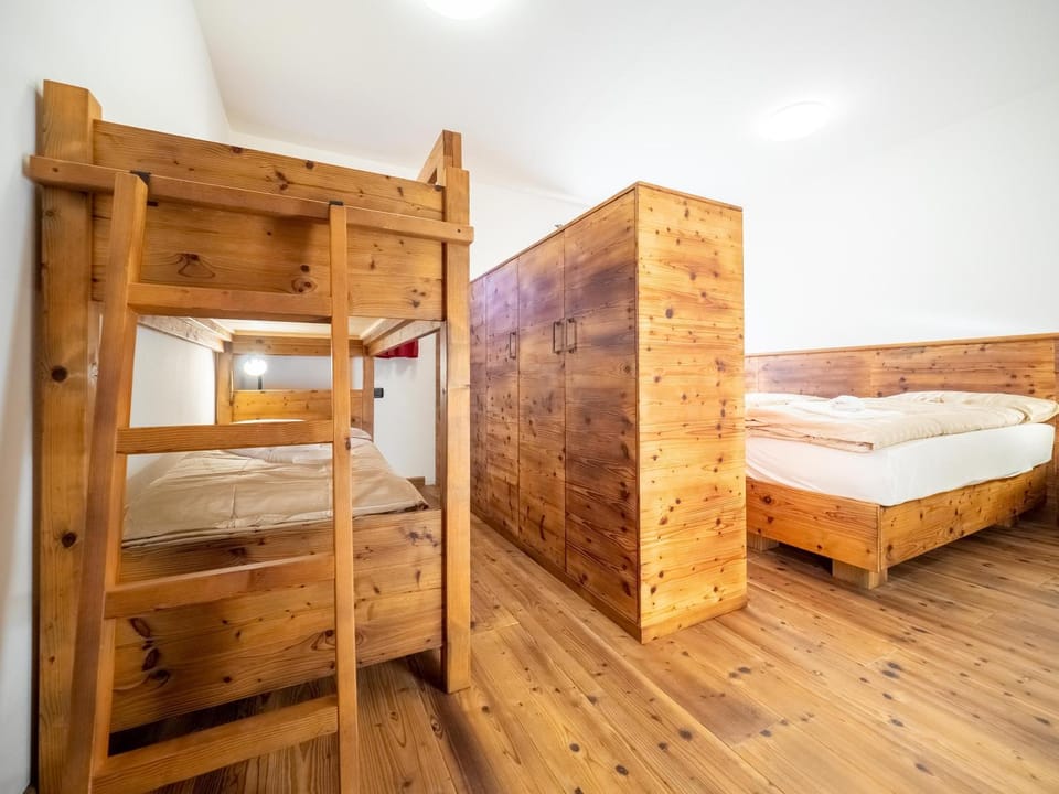 bunk bed