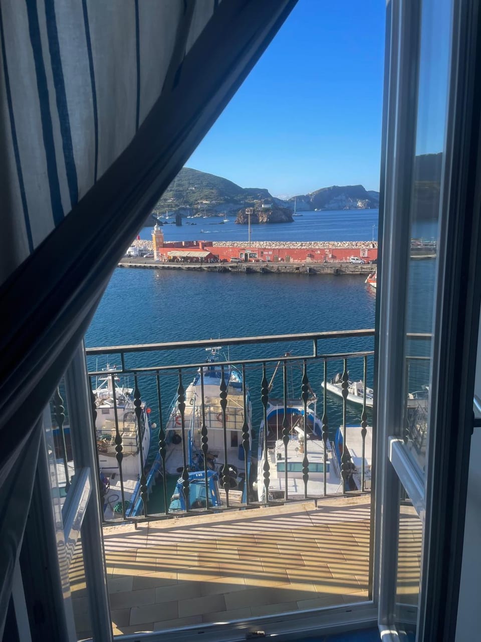 Nearby landmark, Day, Natural landscape, View (from property/room), Balcony/Terrace, Sea view