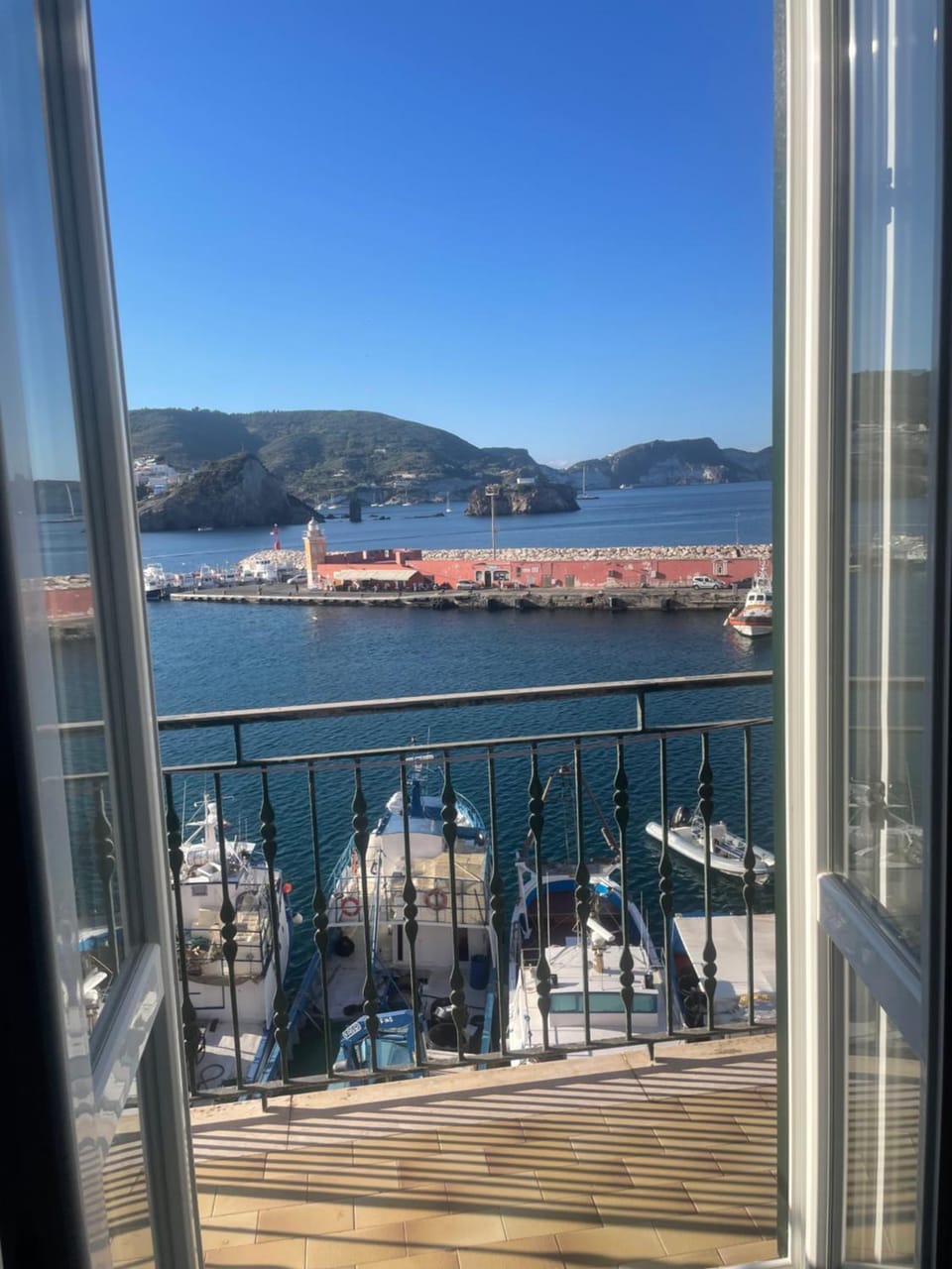 Agenzia Isotur LOCANDA NONNA GIULIA 32 VISTA MARE - Soppalcata Apartment in Ponza