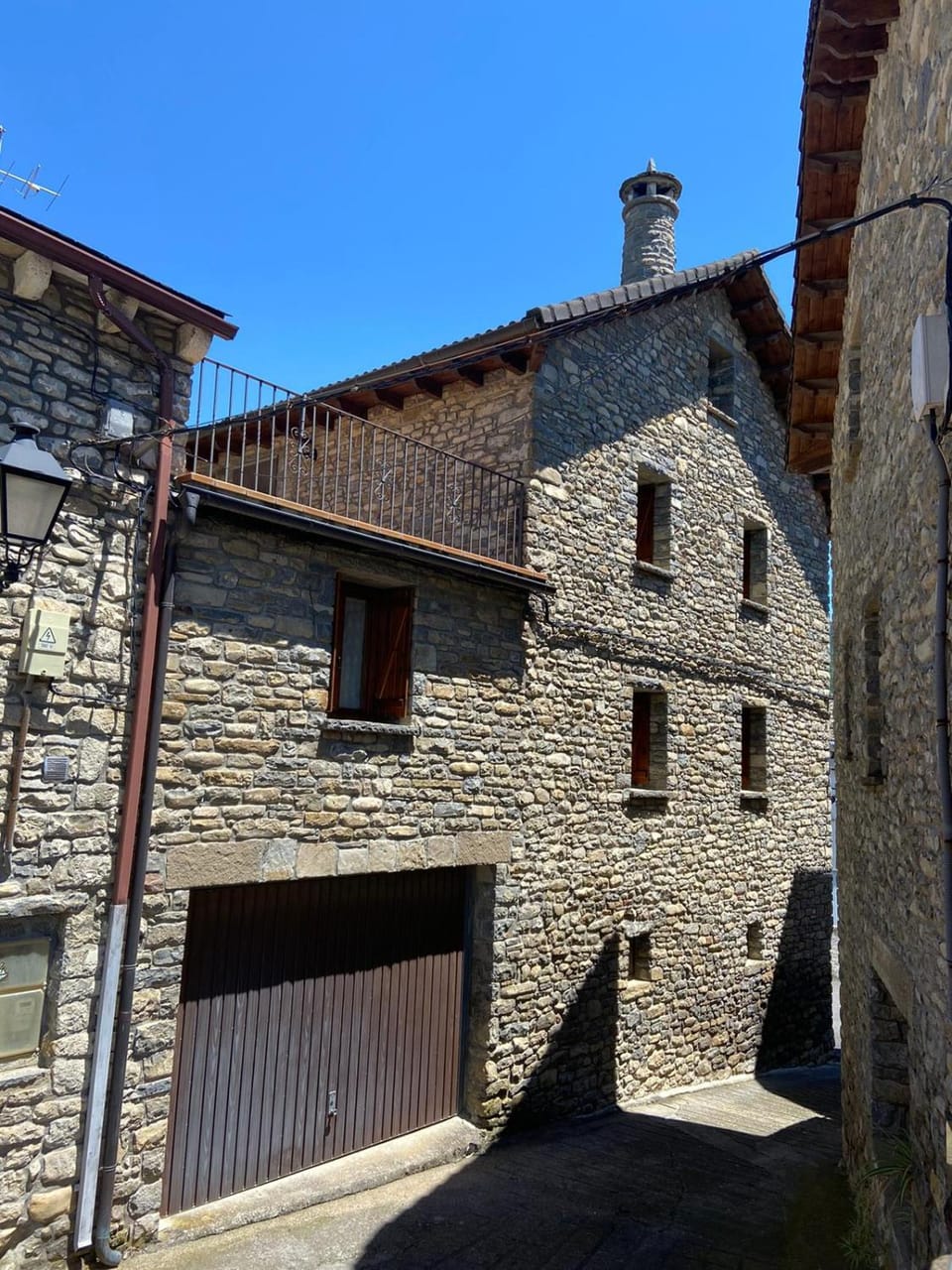 Property building, Facade/entrance