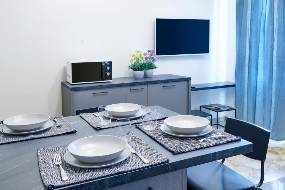 TV and multimedia, Living room, Dining area