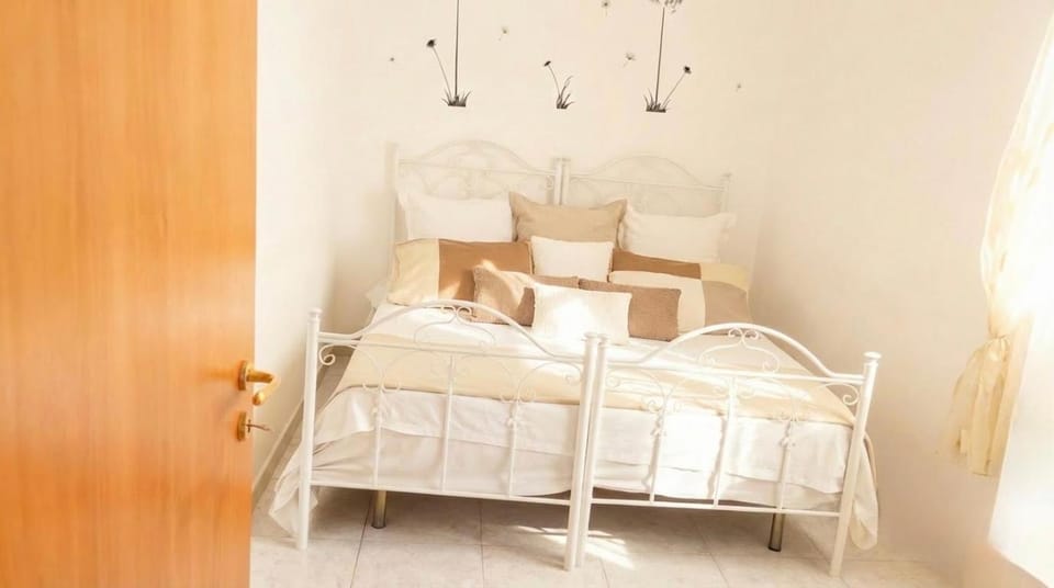 Bed, Bedroom, wardrobe
