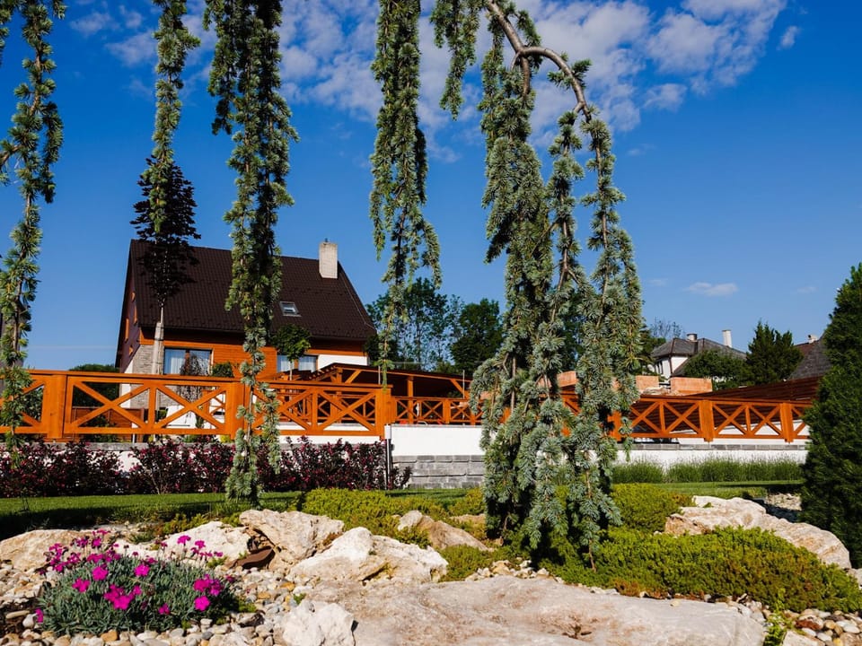 Property building, Garden, Garden view