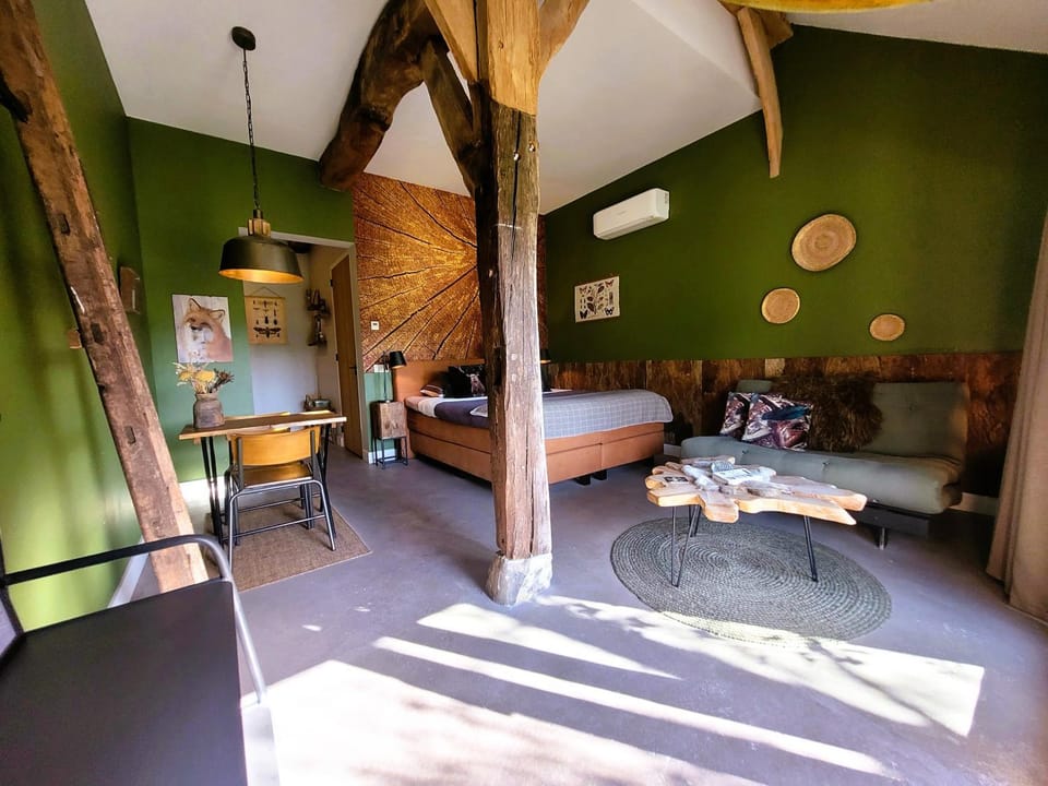 Seating area, Dining area, Bedroom