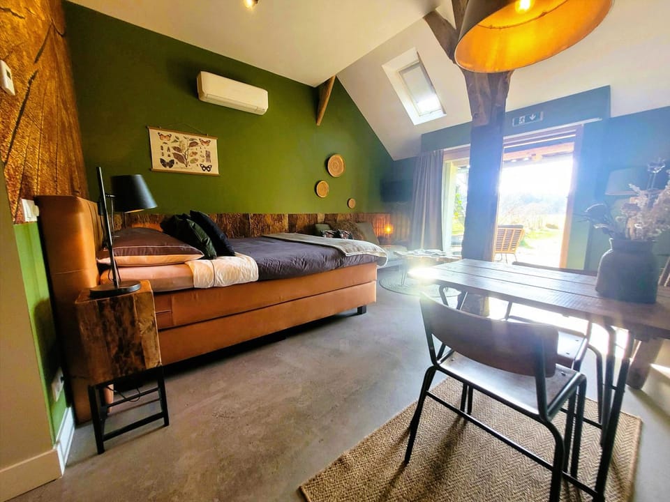 View (from property/room), Seating area, Bedroom