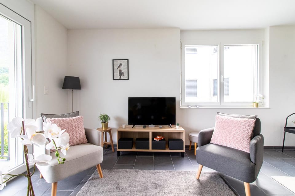 Modern 2 bedrooms apartment at Le Bouveret. Self-checkin. Apartment in Haute-Savoie