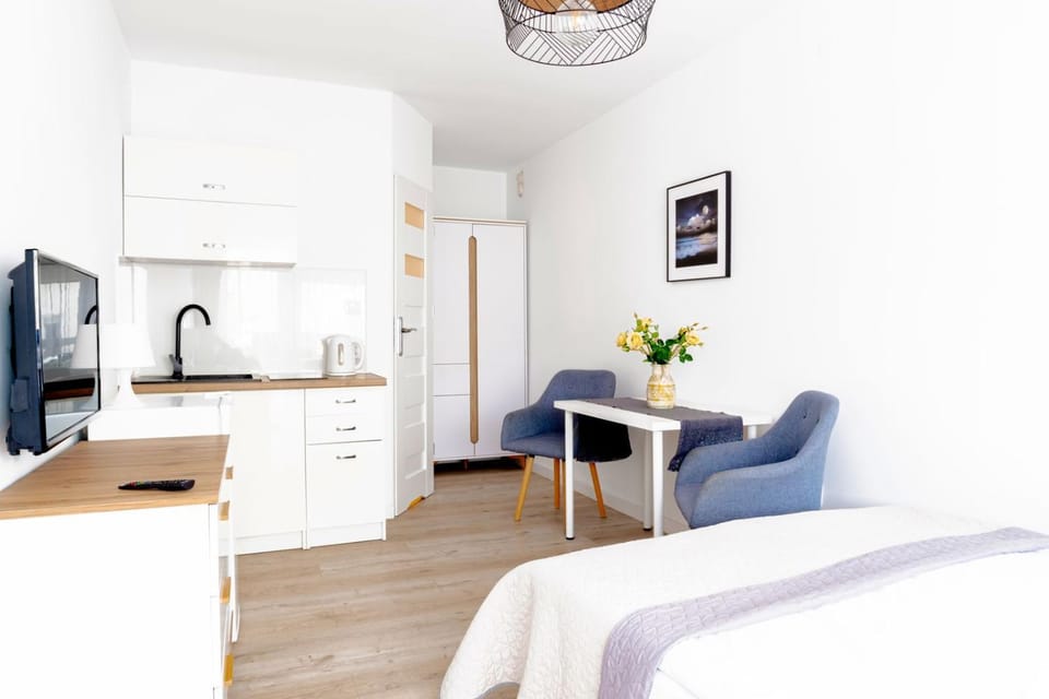 Bed, TV and multimedia, Kitchen or kitchenette