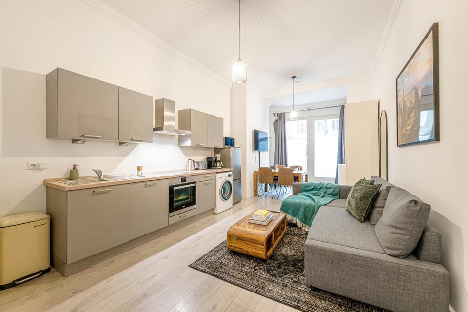 The Lohmeyerstr lI - Group Flat in Central Berlin, Family-Friendly, 2BR, 4- 6 Guests Apartment in Berlin