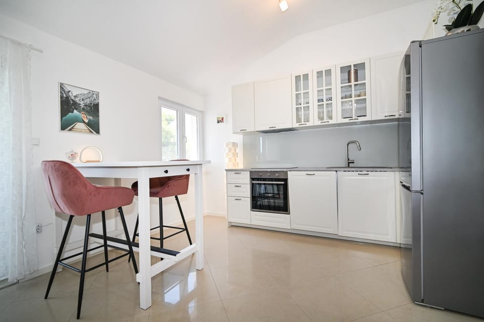 Apartments Moira i Loli Apartment in Zadar County