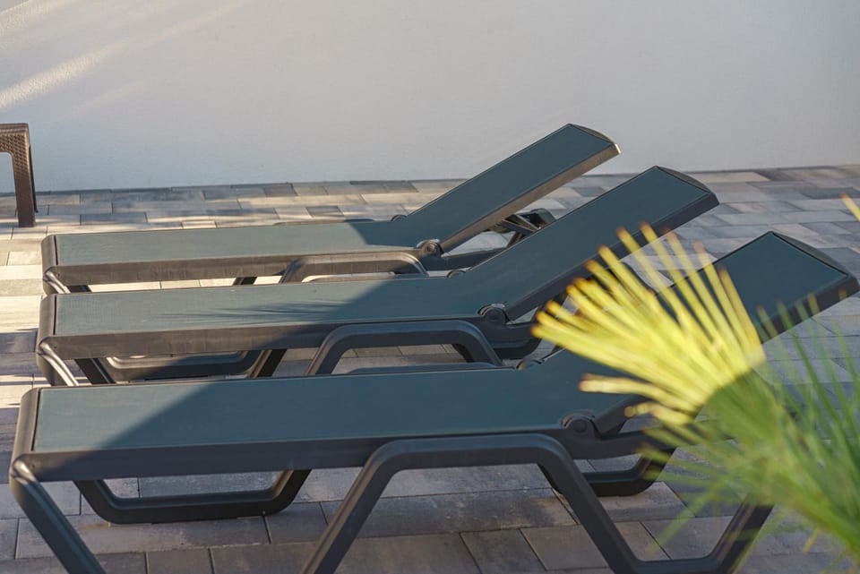sunbed
