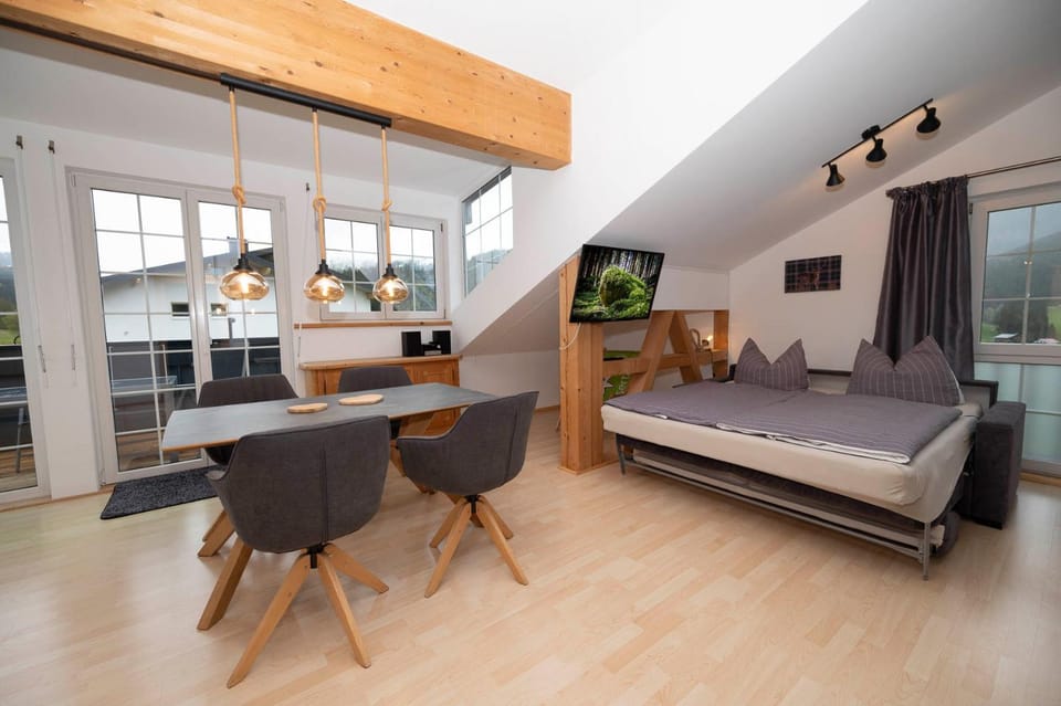 Bed, TV and multimedia, Living room, Bedroom